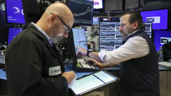 午盘：美股维持涨势 道指涨逾300点 第1张